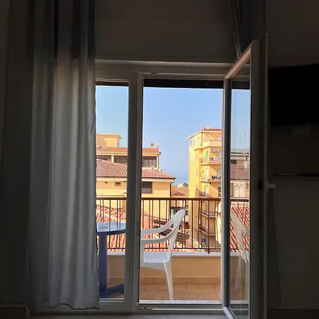 Porta Sul Mare Pensión *